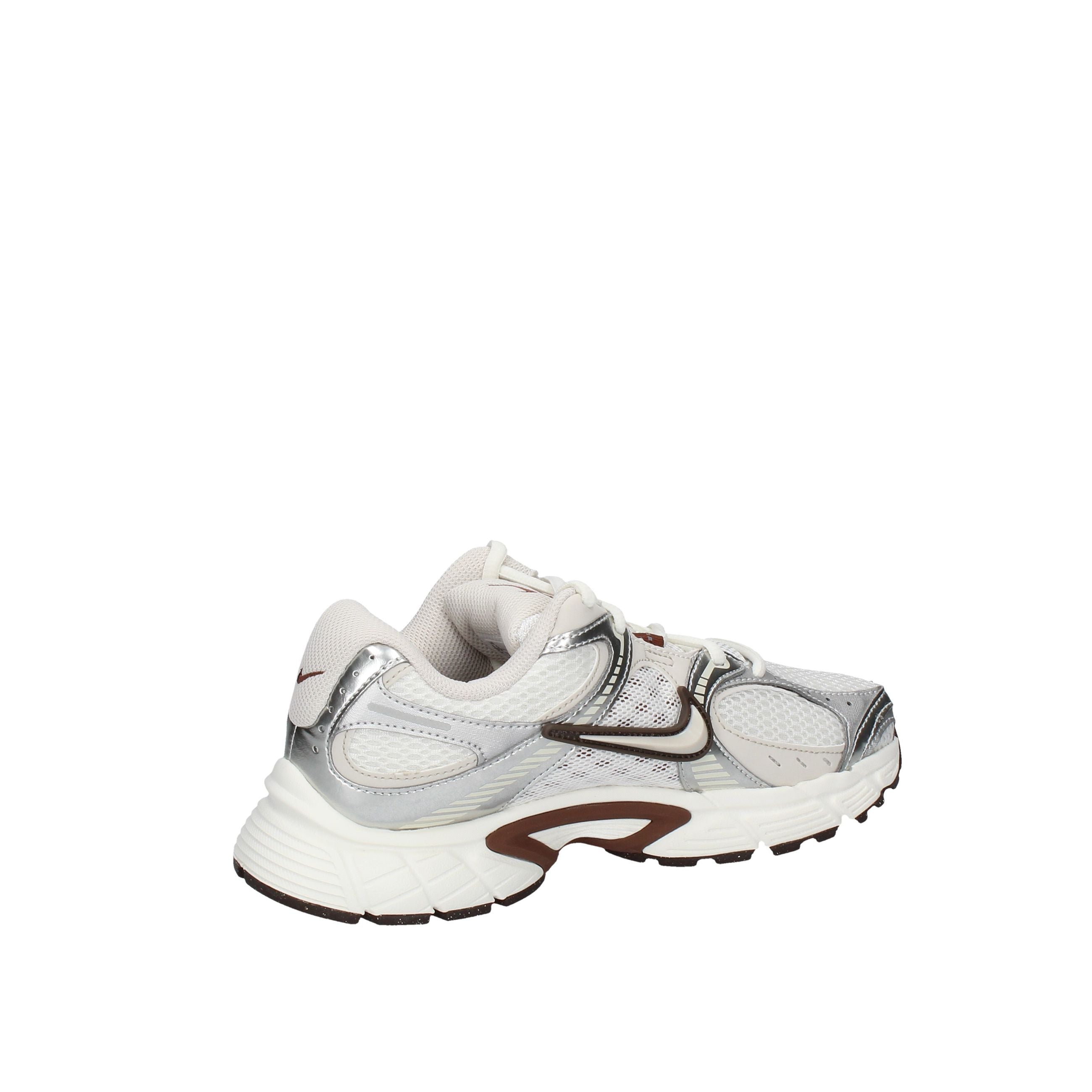 Nike V5 RNR HQ7901-102
