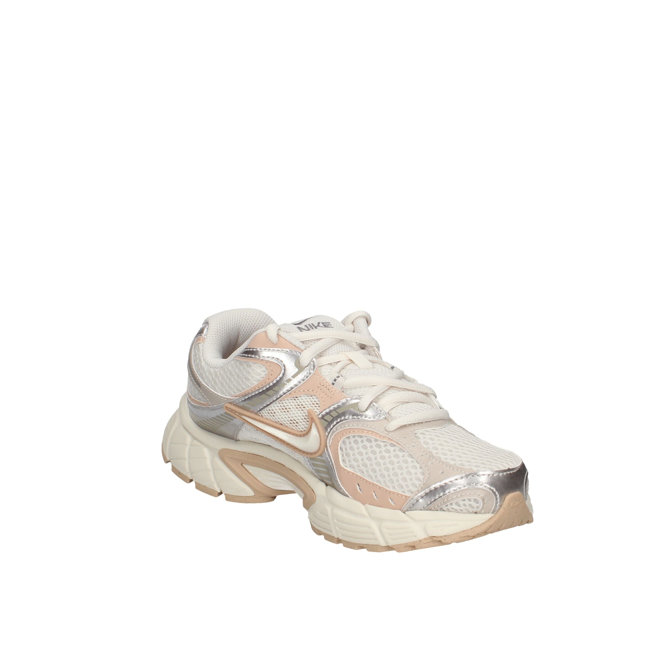 Nike V5 RNR HQ7901-012