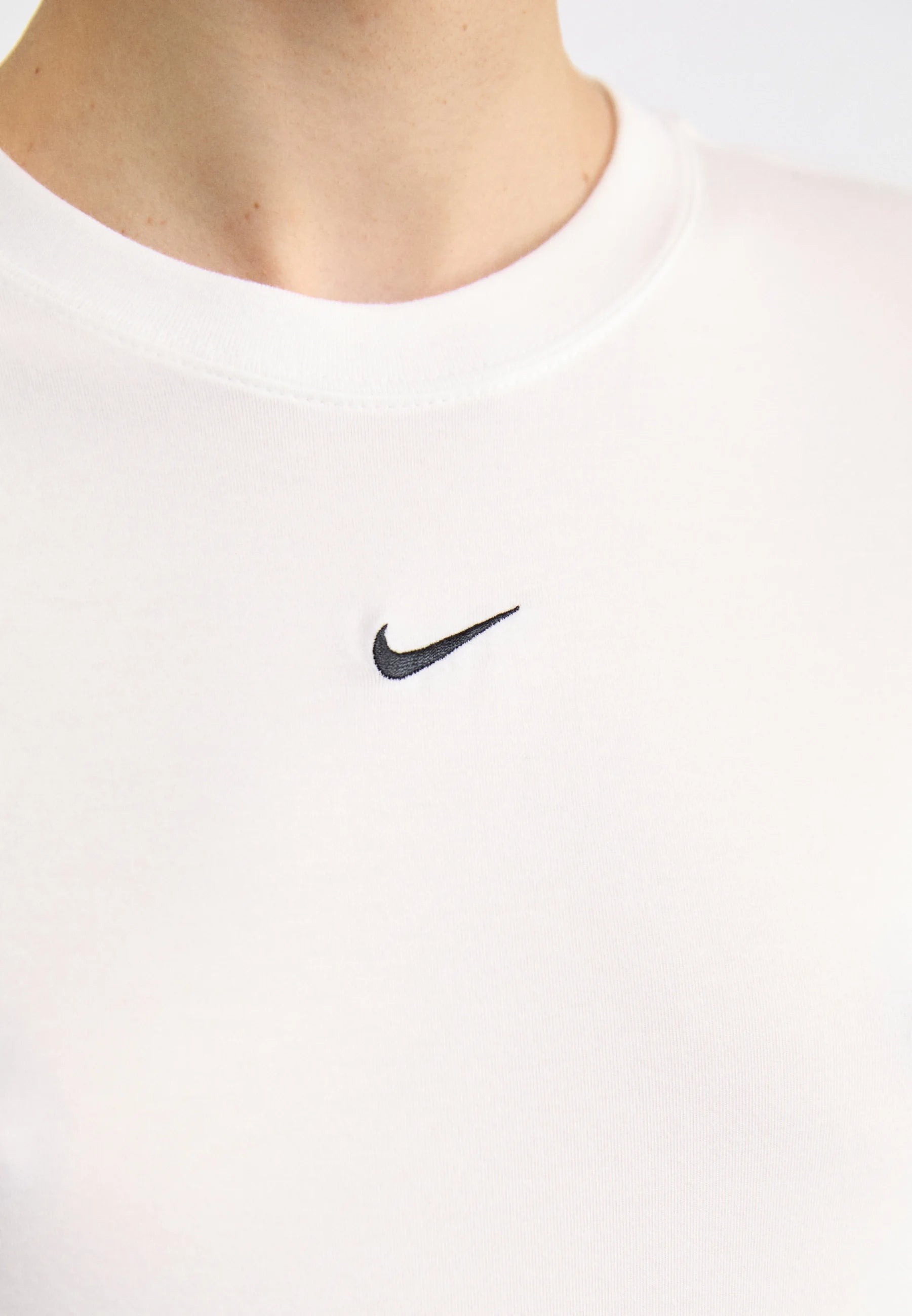 Nike SPORTSWEAR CHILL FV5508-100