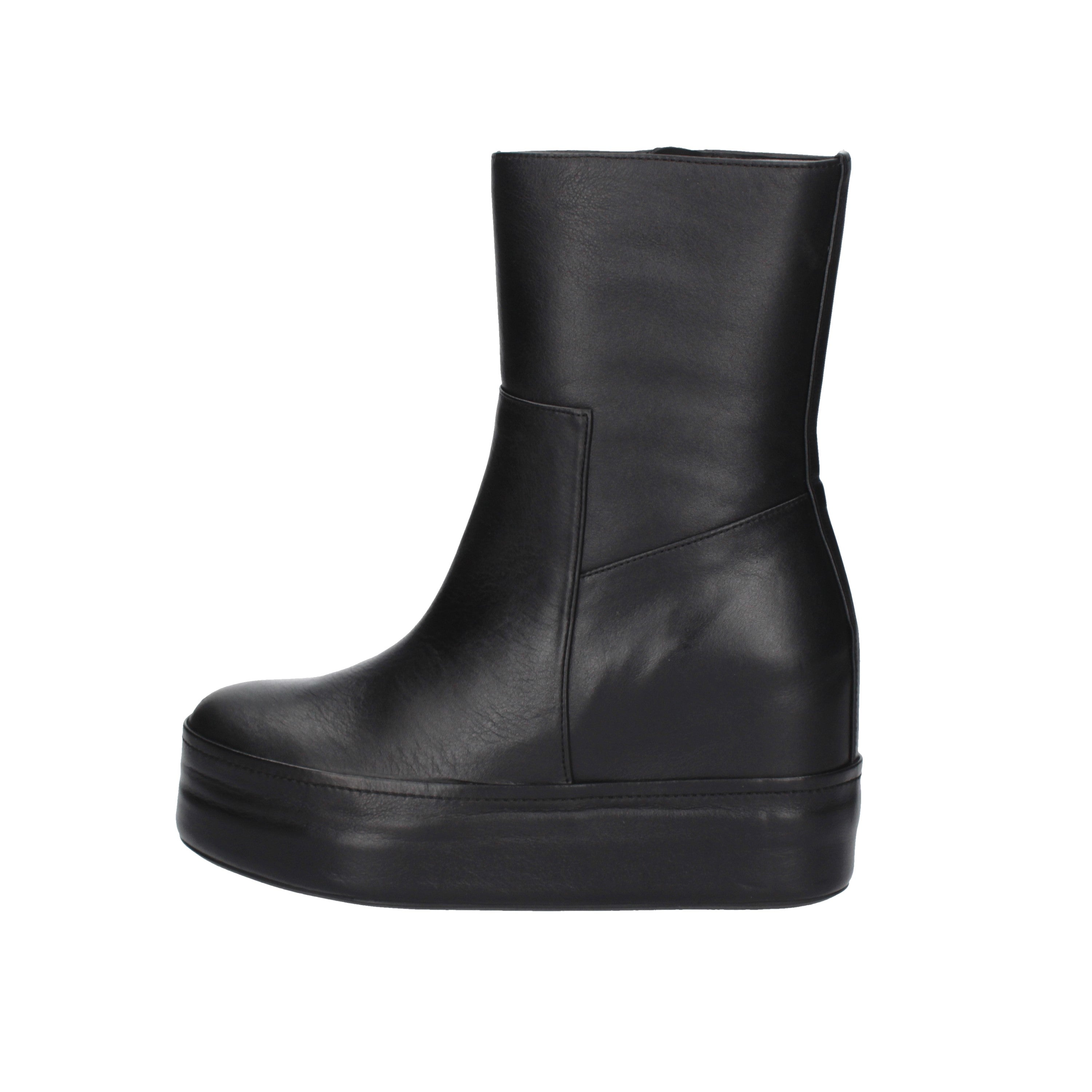 paloma barcelo' tronchetto disa