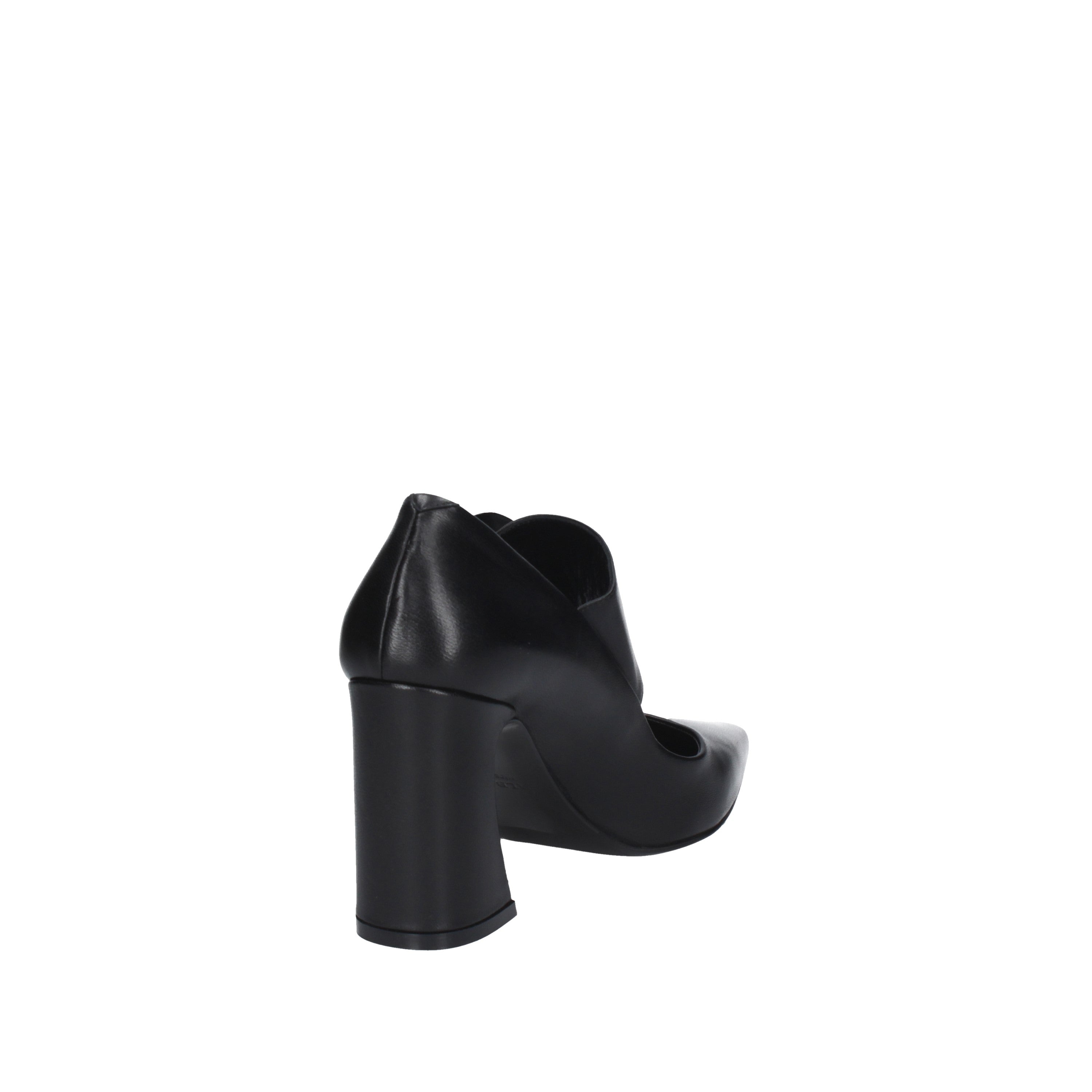 albano decollete' in pelle nero 2832