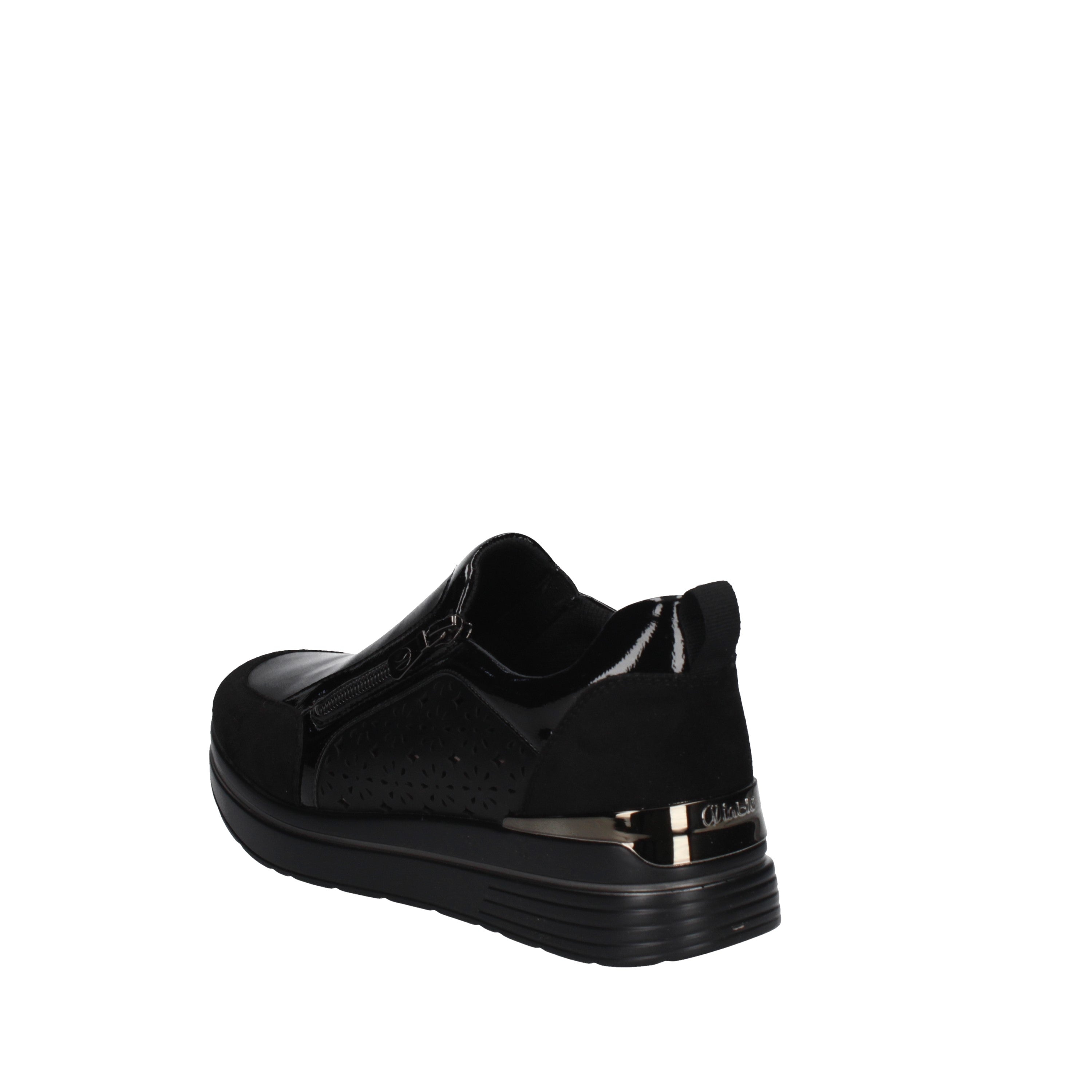 inblu slip on in 389