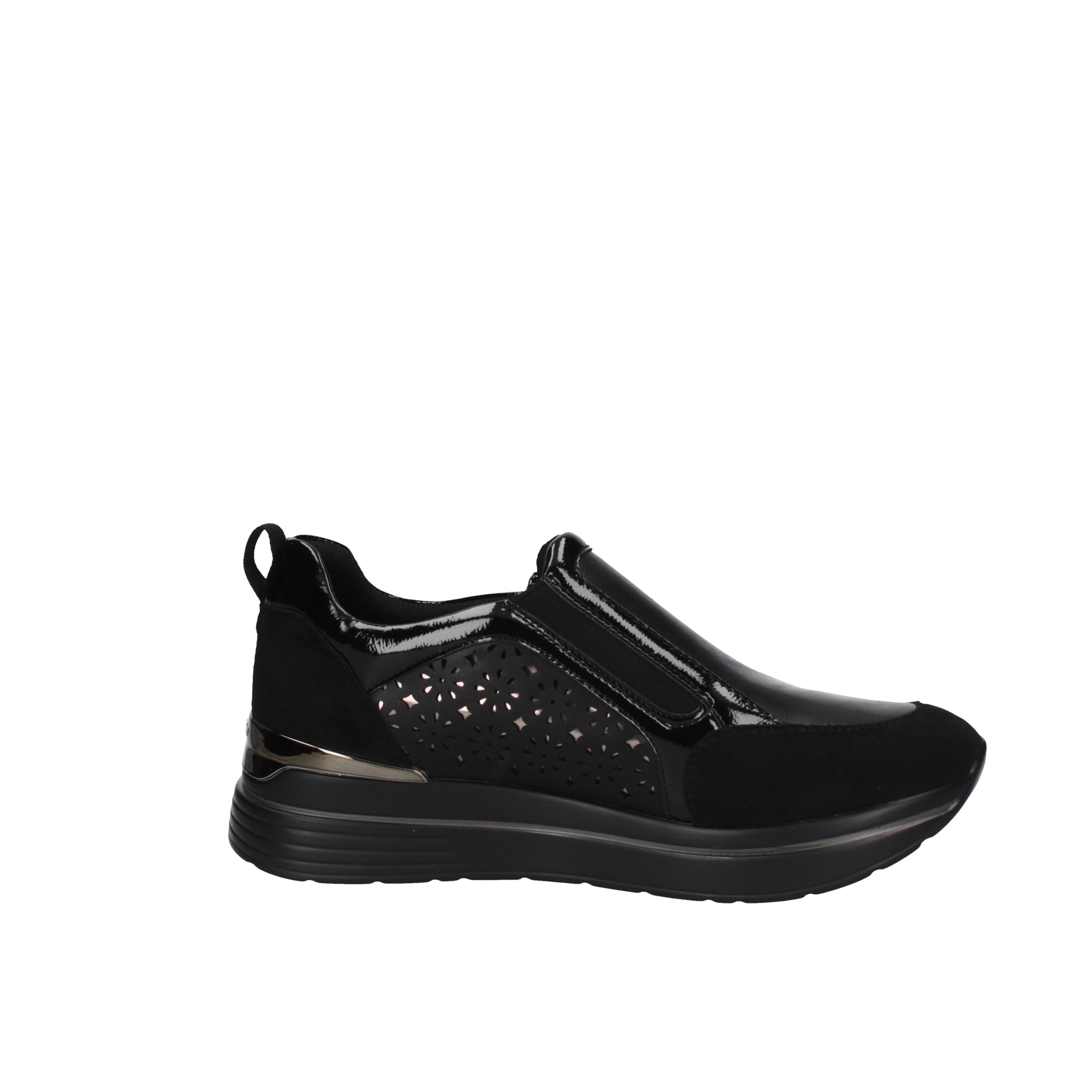 inblu slip on in 389