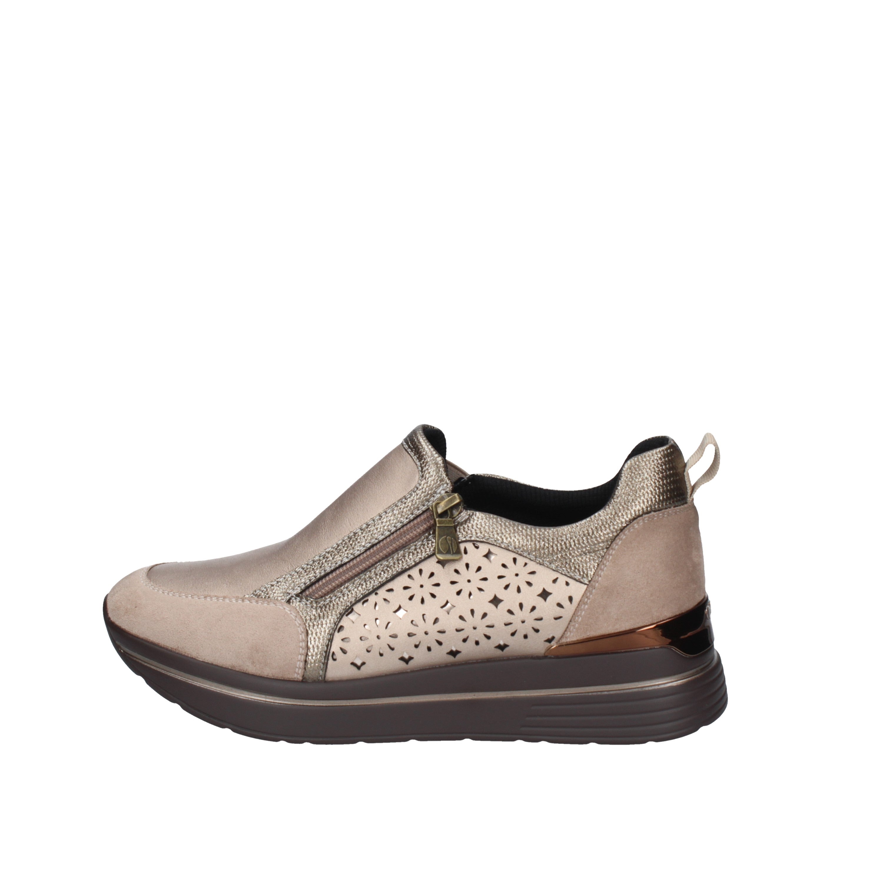 inblu slip on in 389