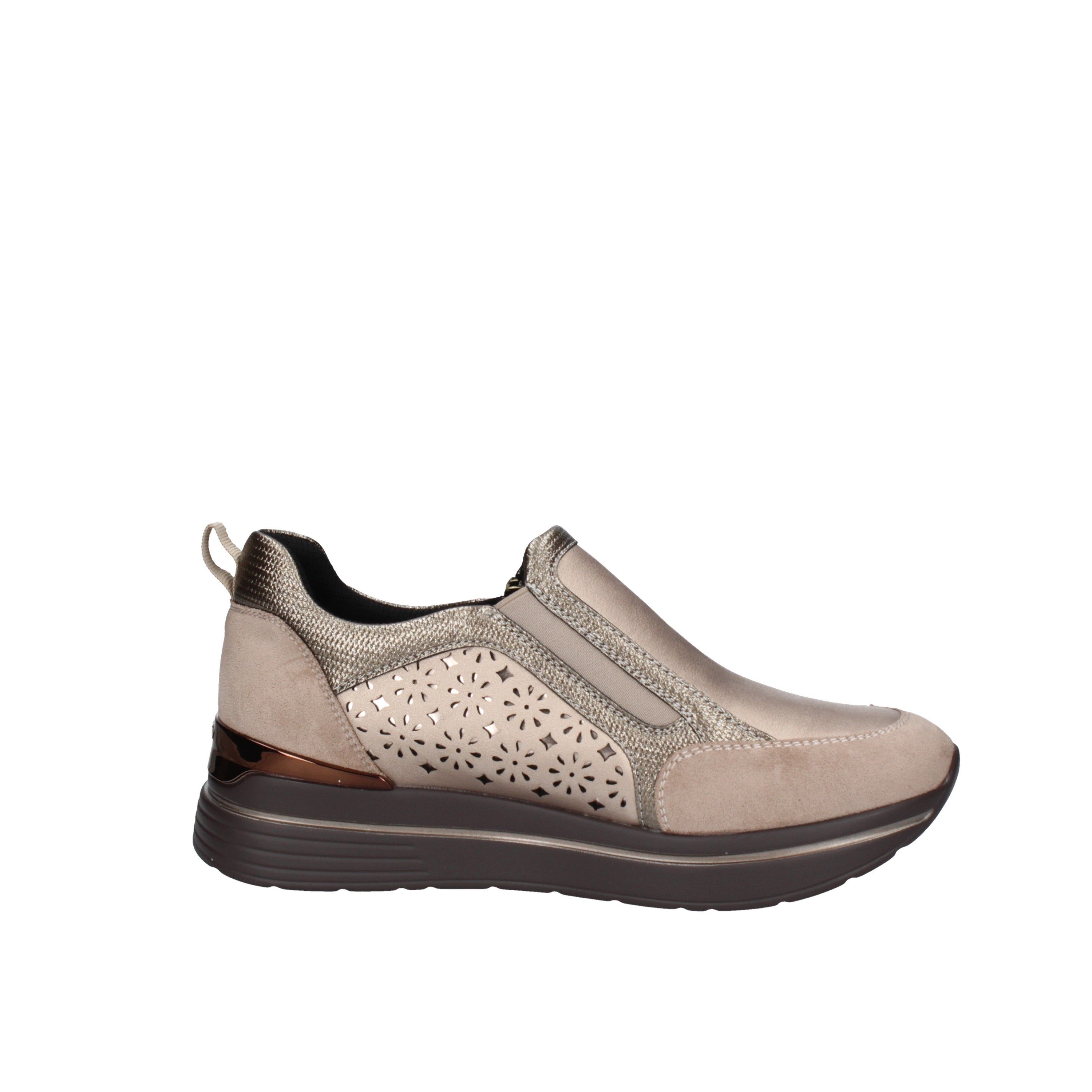 inblu slip on in 389