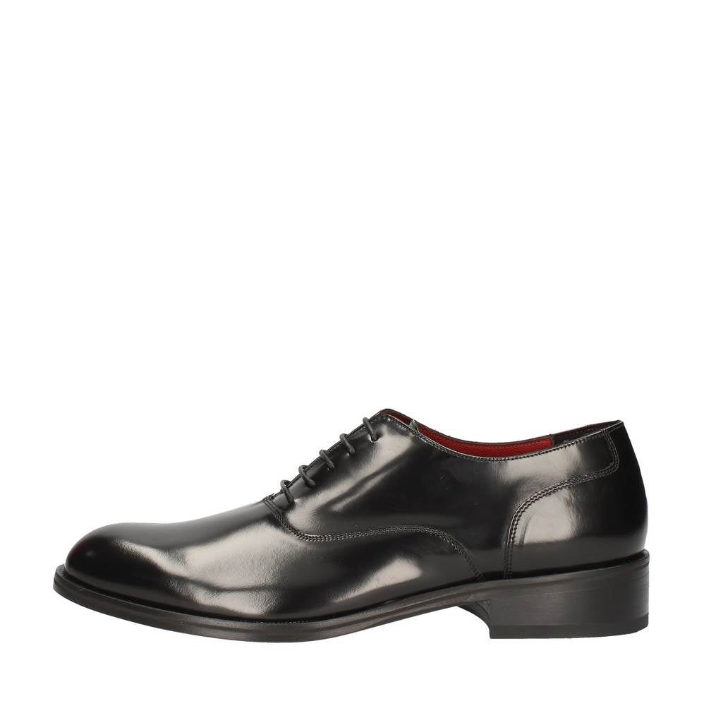 marini stringata spazzolato nero fre