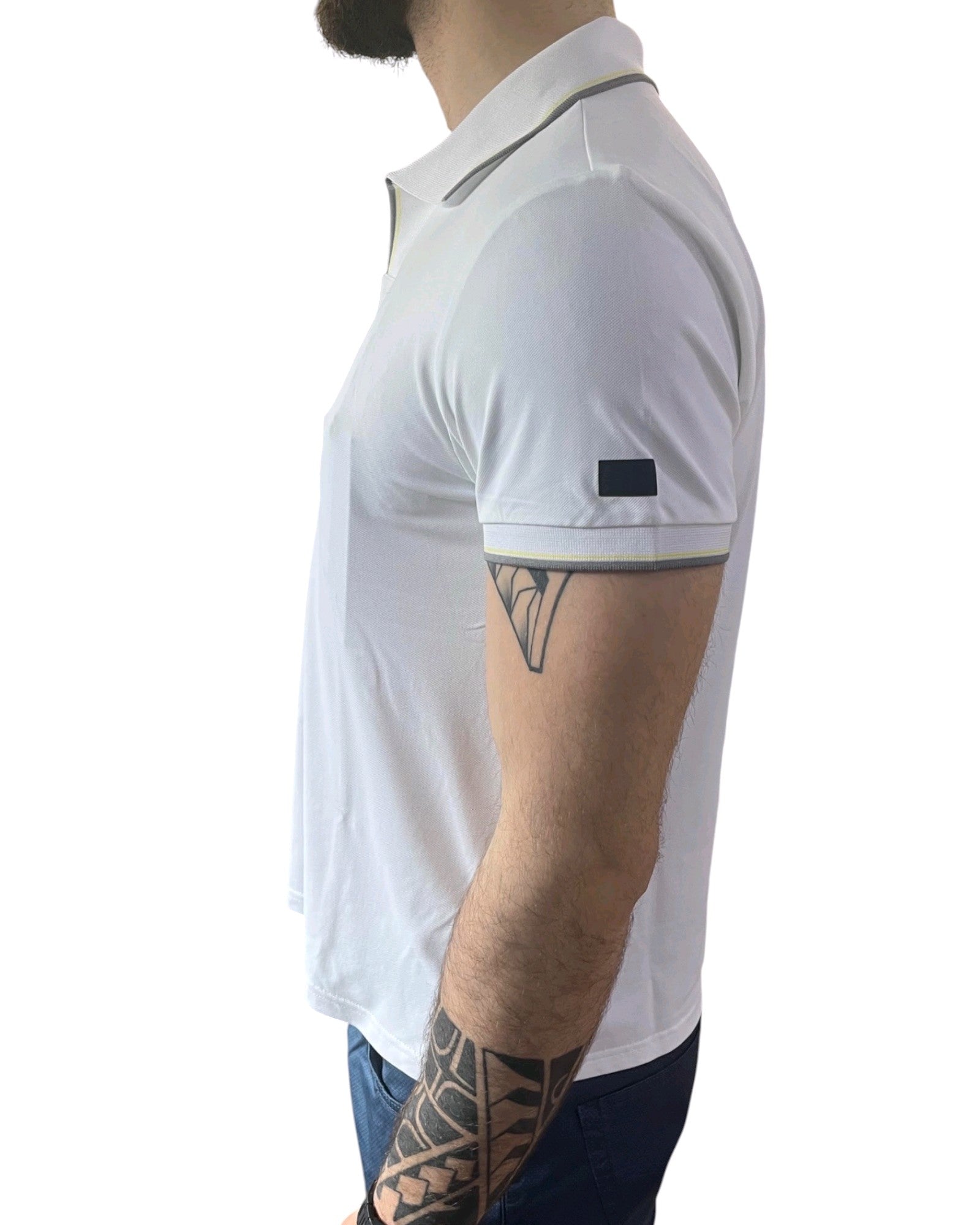 sh zero polo modello bianco 210x620