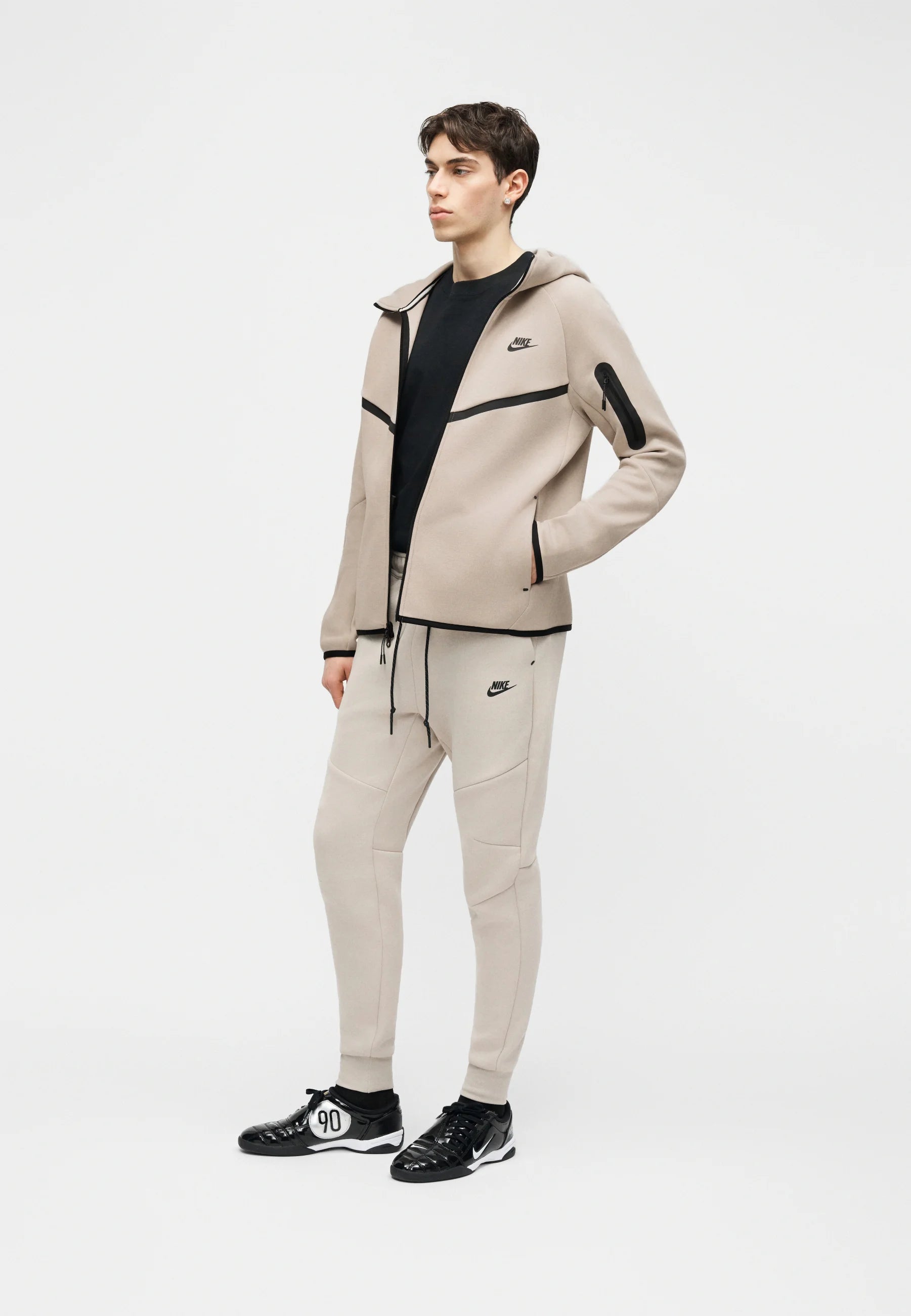 Nike TECH FLEECE HV0949-236