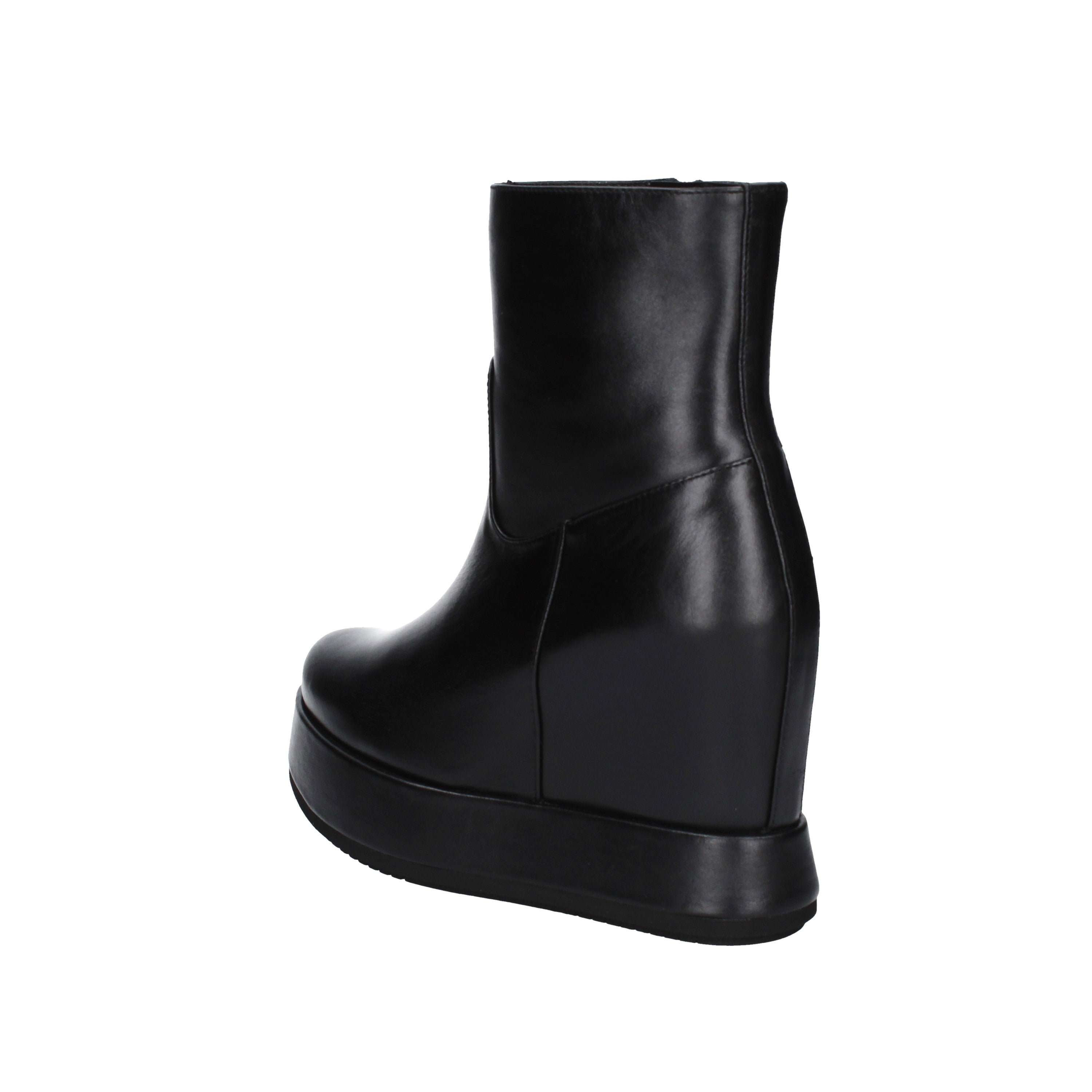 paloma barcelo' tronchetto ivey